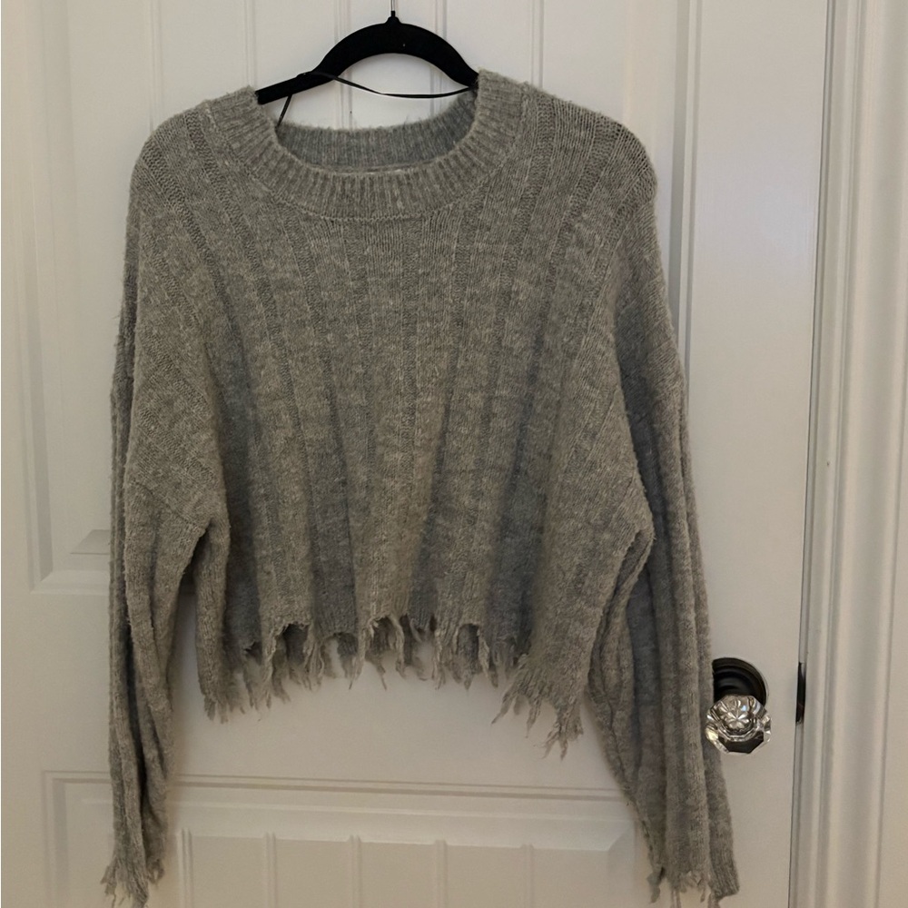 Double Zero Gray Frayed Hem Sweater